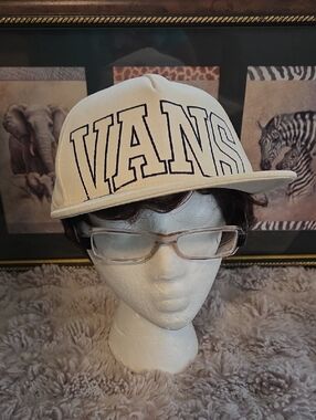 Vans Cream Snapback with Bold Black-Outline Logo